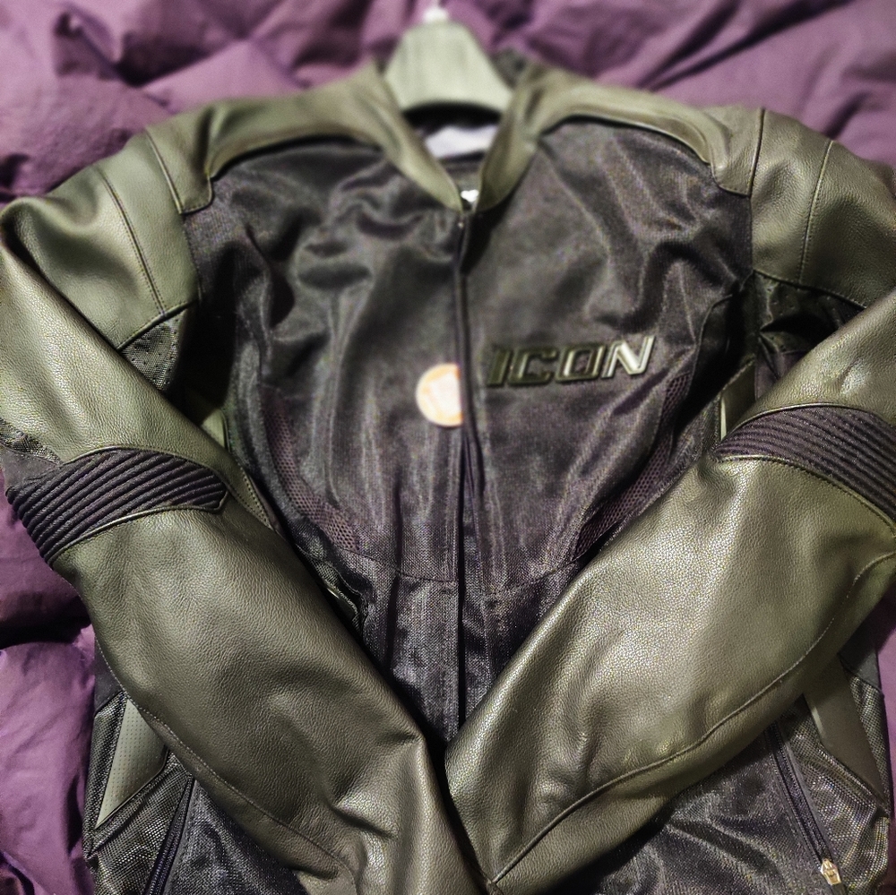 MEN'S ICON MOTORCYCLE JACKET